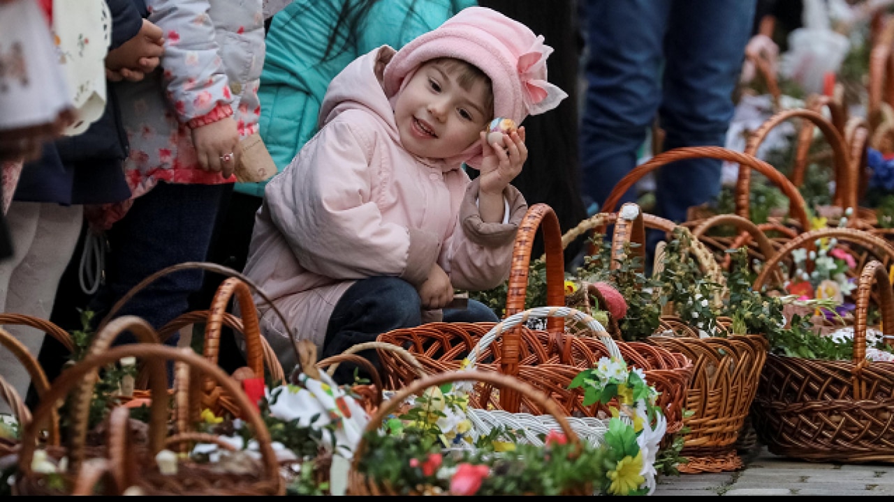 In Pics | #HappyEaster 2017: Here's how Easter was celebrated around ...