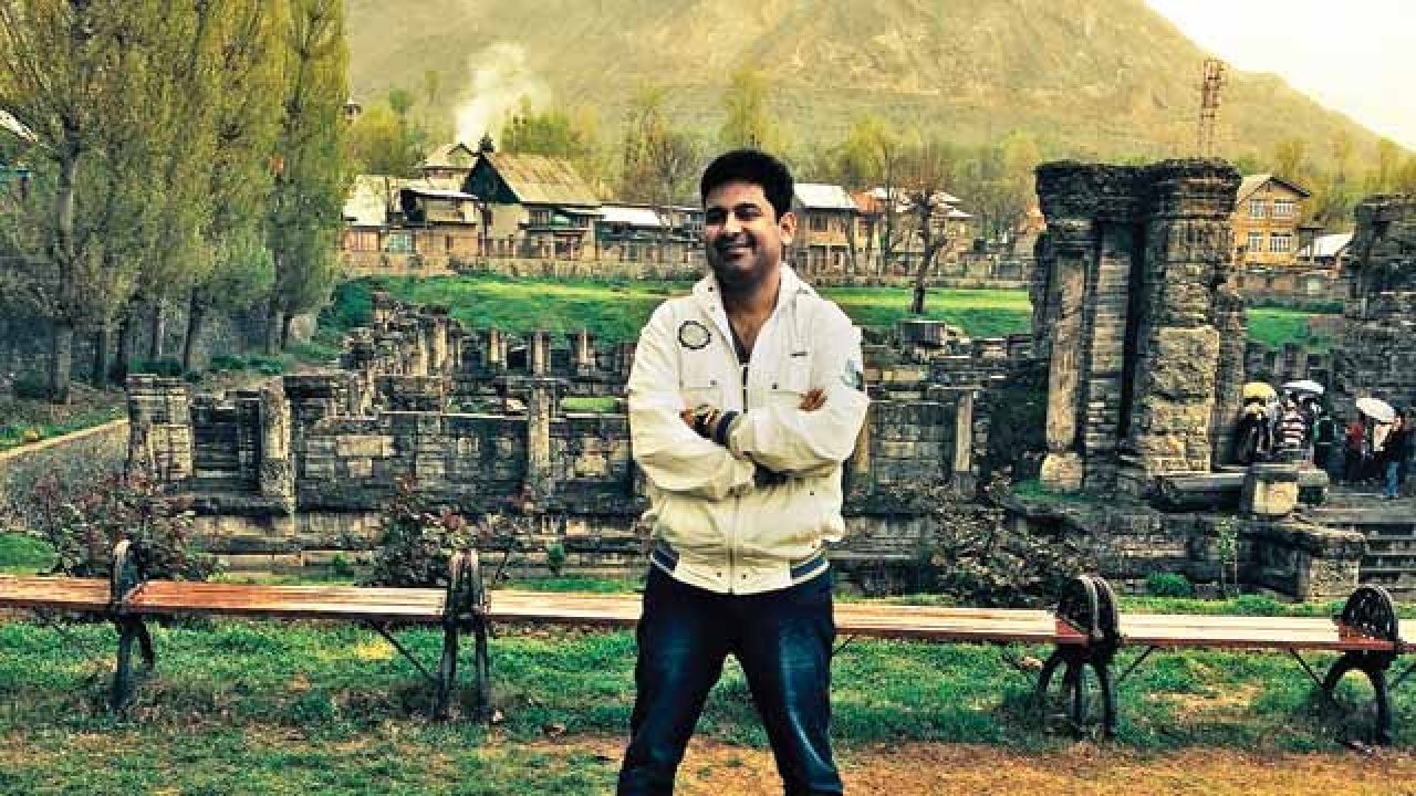 'Main Phir Bhi Tumko Chahunga' lyricist Manoj Muntashir DIDN'T want his lyrics to be used for 'Half Girlfriend'