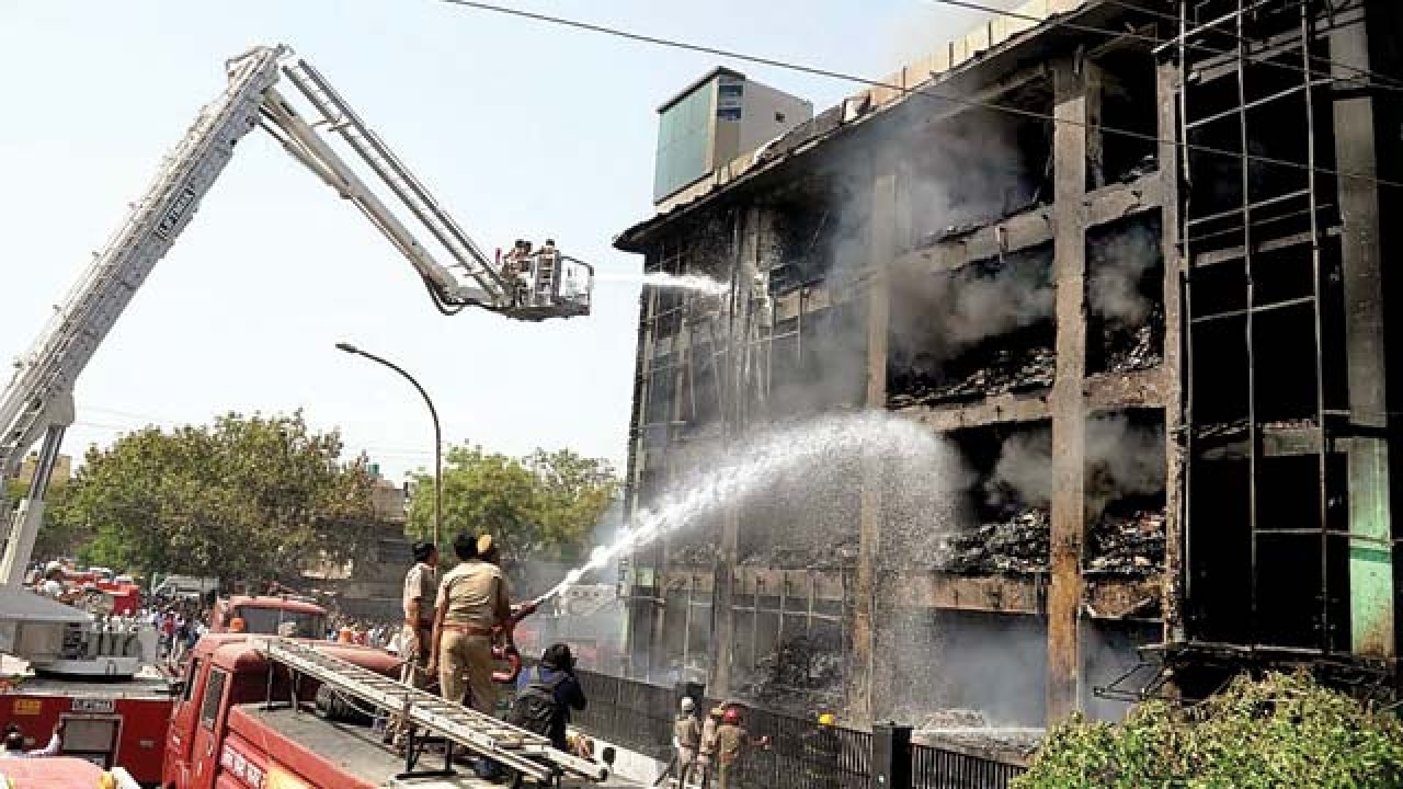 Noida%3A+Fire+breaks+out+at+food+packaging+plant%2C+no+casualties