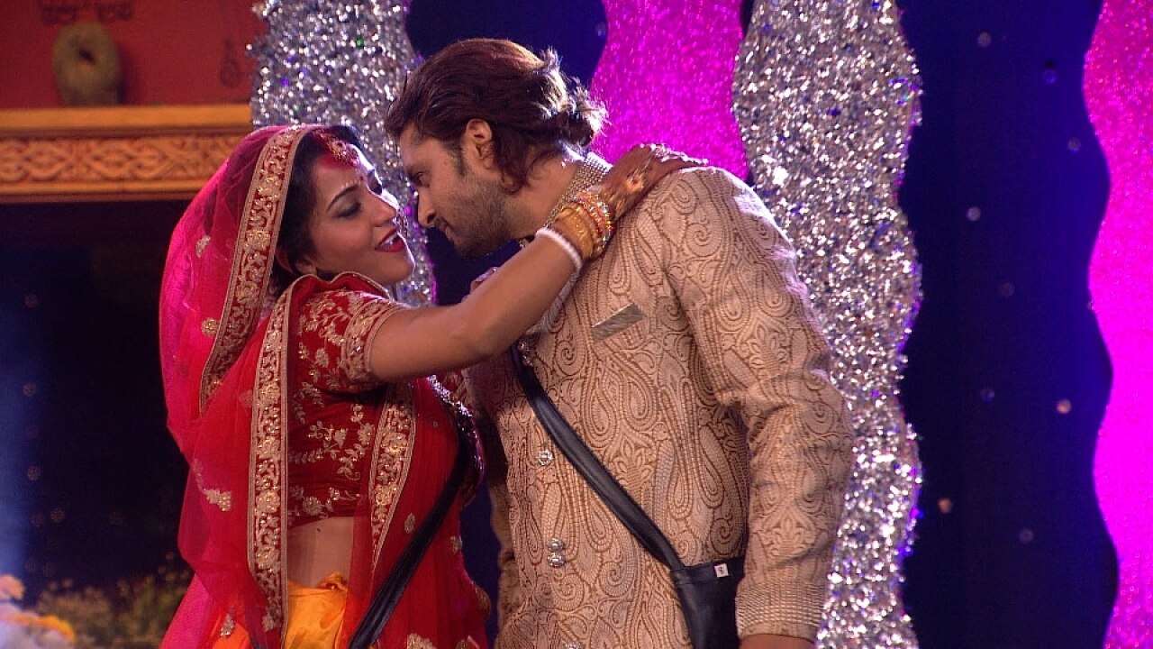 Nach Baliye 8: Bigg Boss 10 contestant Mona Lisa and Vikrant Rajput ...