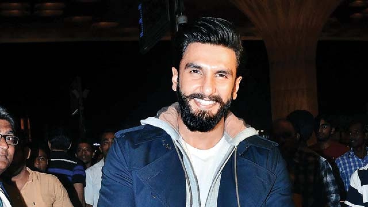 Ranveer Singh is playing peacemaker between Katrina Kaif and Deepika