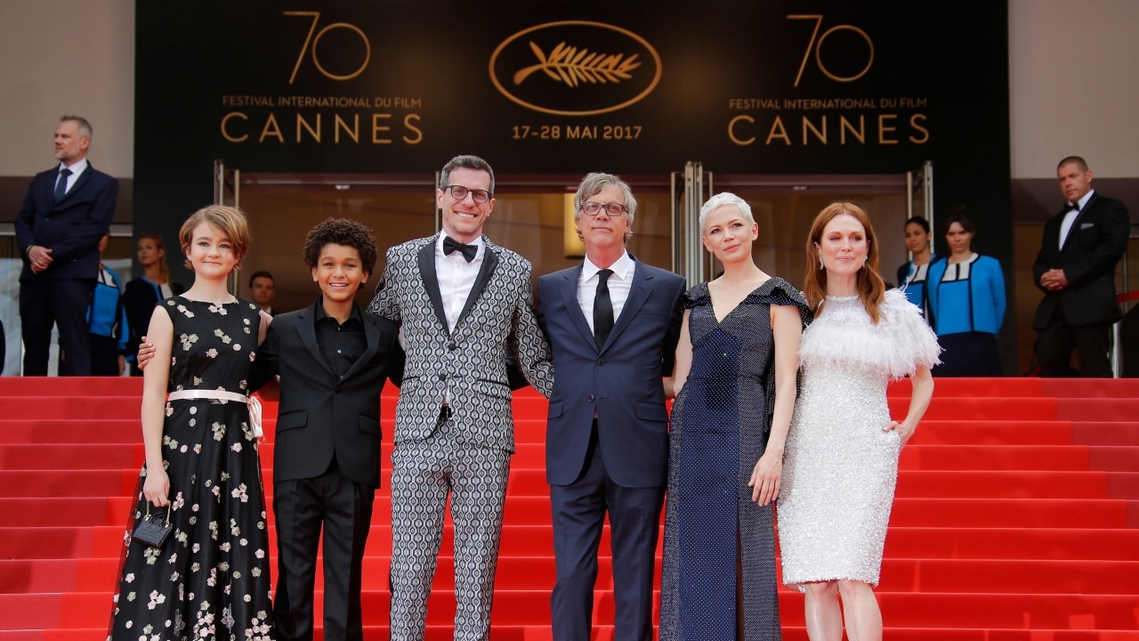 MIchelle Williams and Julianne Moore