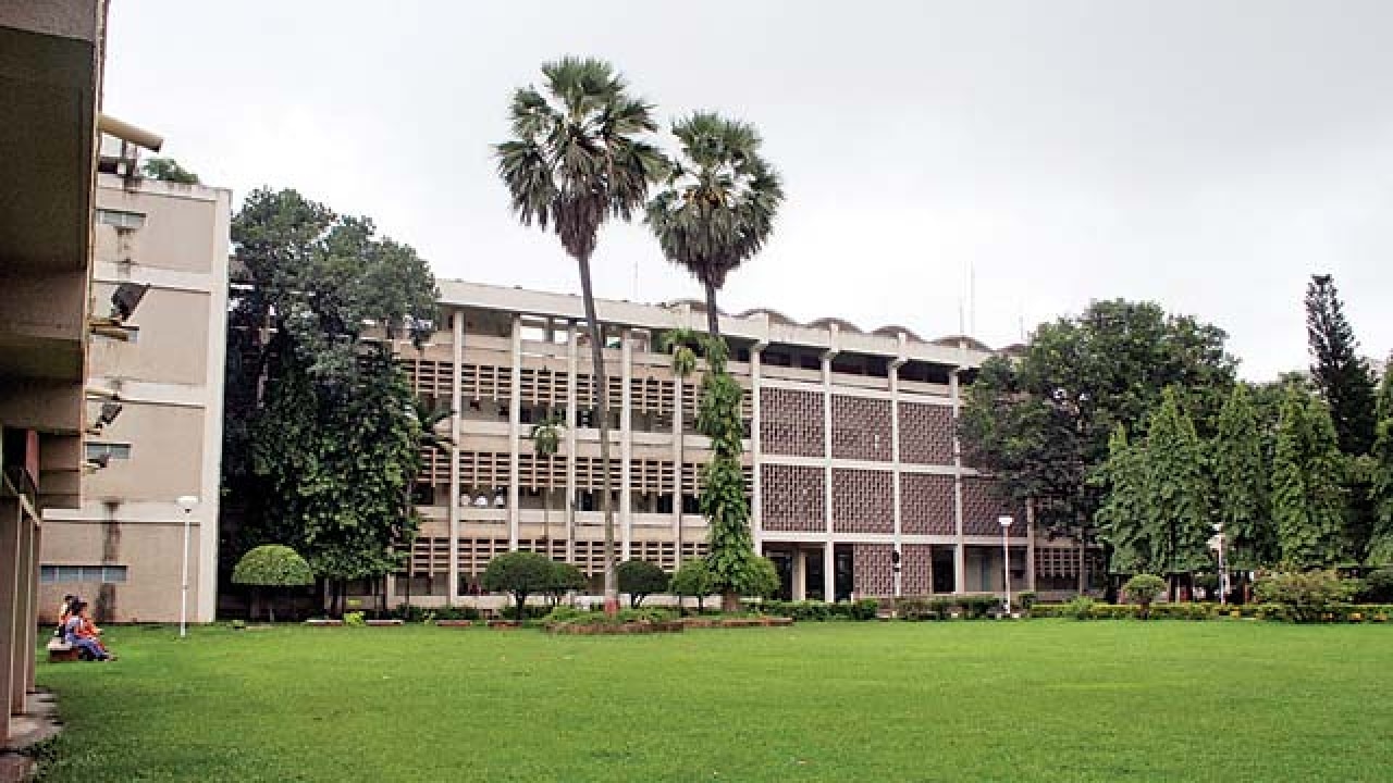 IIT Bombay hikes charges, Delhi to follow suit soon