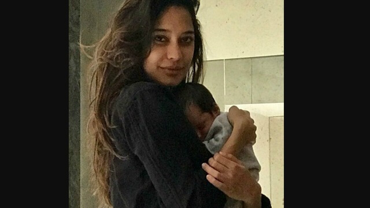 Lisa Haydon S Pic With Her Son Zack Lalvani Is The Cutest Thing You Ll See On The Internet Today While the lady was inundated with best wishes, she managed to break the stereotype and proved that women can look hot in pregnancy. dna india