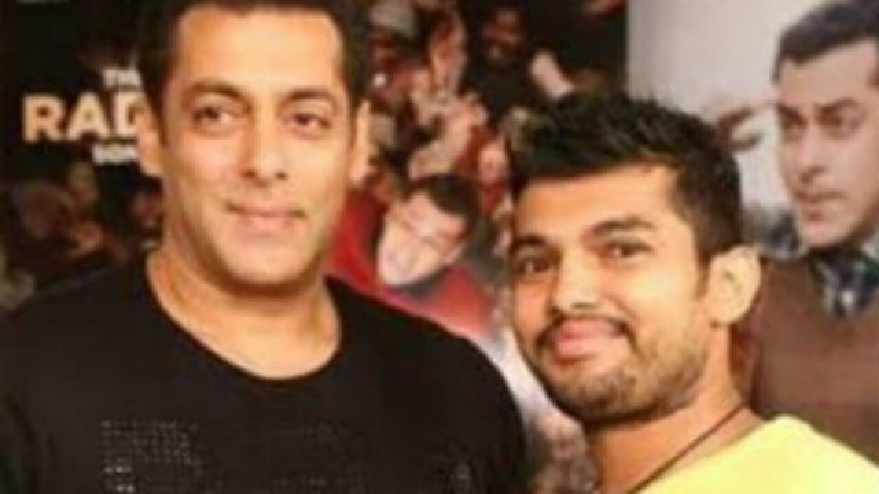 Salman Khan Saw A Fan Getting Drenched In The Rain What He Did Next Will Make You Love Him Even