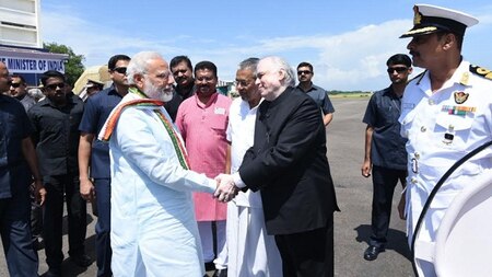 PM Modi being seen off