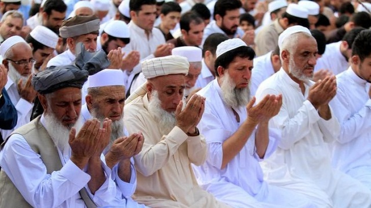 Muslims In Asia Pray For Peace As Ramadan Holy Month Ends