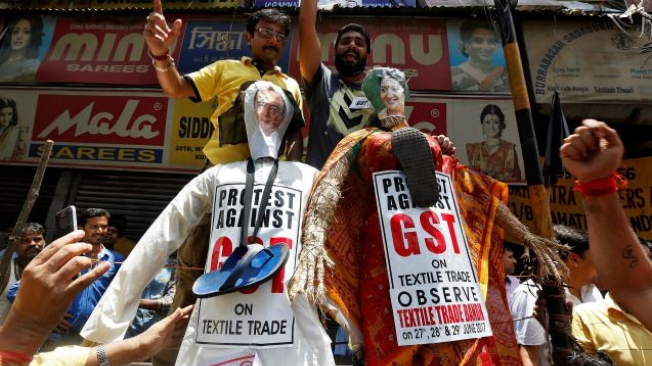 GST: As opposition decides to boycott midnight launch, Arun Jaitley  attempts damage control