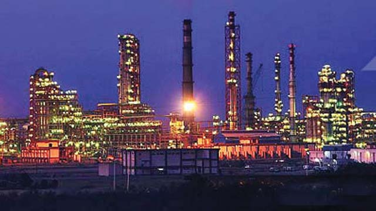 Essar Oil sale to cut Group's debt