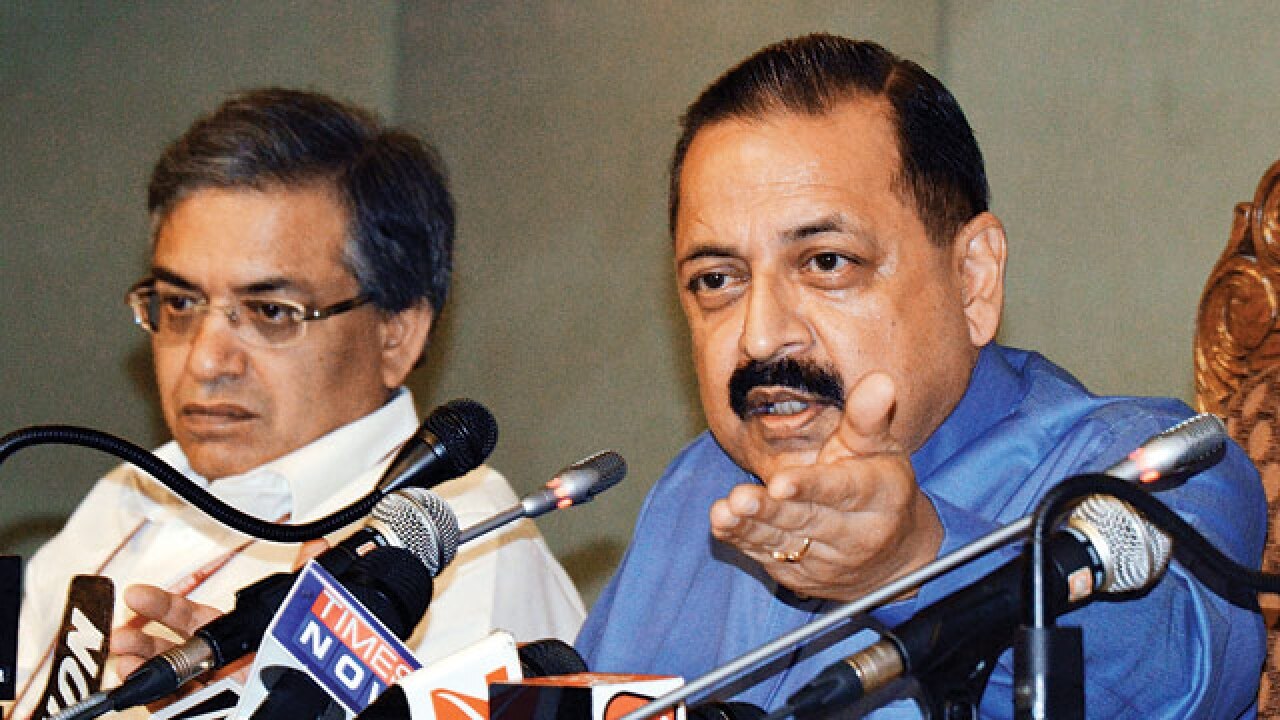 who is naomi watts dating