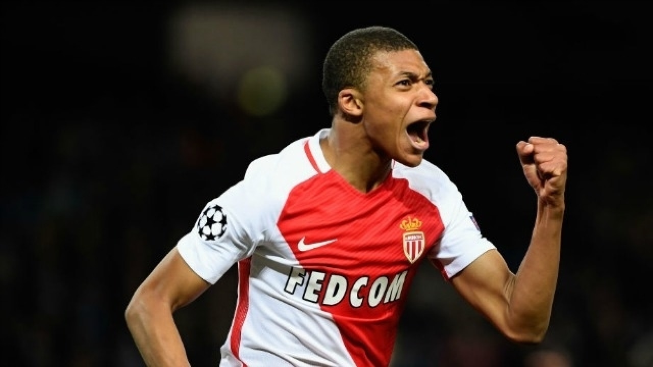 Real Madrid set to smash transfer record fee with astounding 180m euro bid for Moncao's Kylian Mbappe?