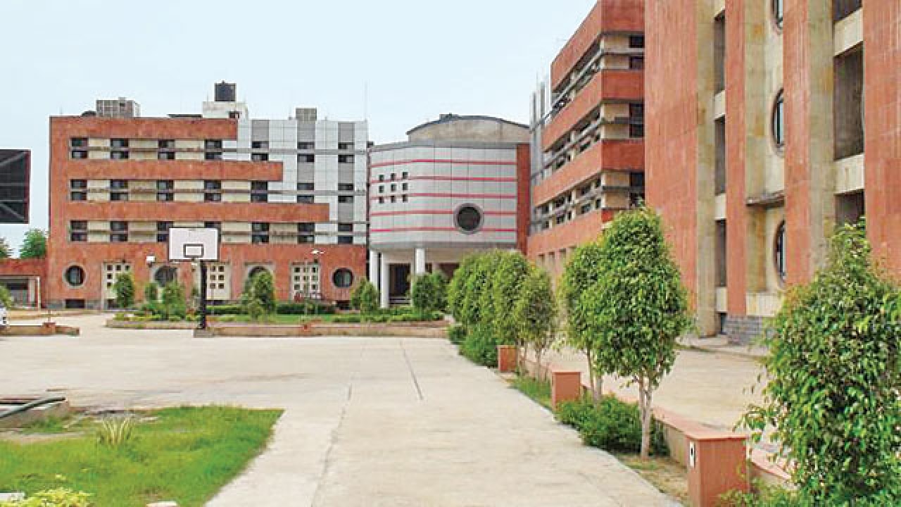 Administration blocks registration of 20 JNU students for new academic