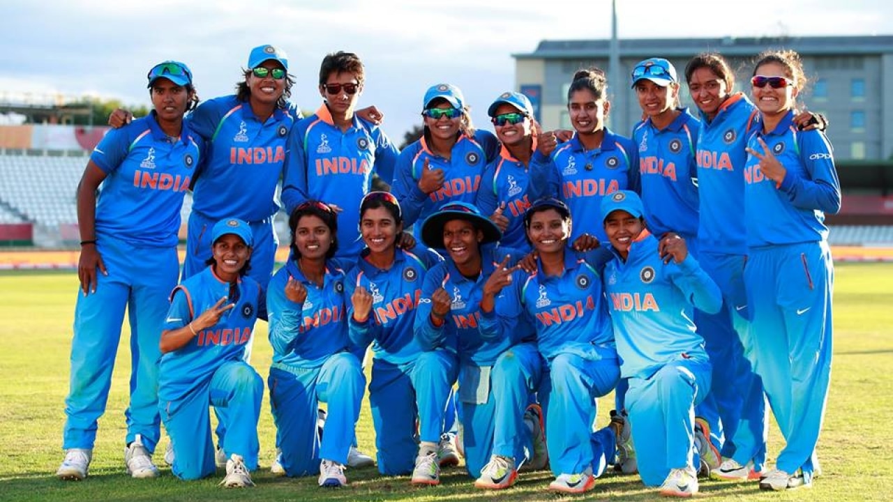 watch-indian-women-s-cricket-team-gets-a-grand-welcome-at-home