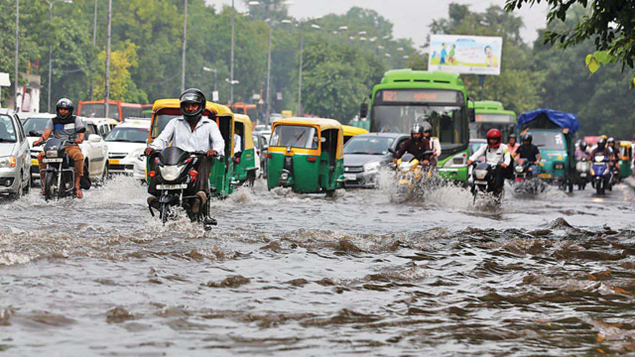 Heavy rains lead to traffic jam for 2nd time this week