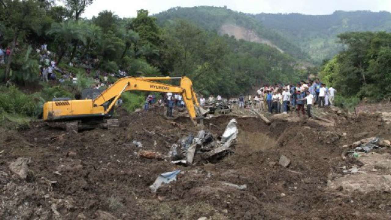 Village near NH declared 'unsafe' after massive landslide in Himachal ...