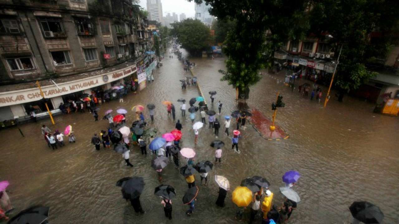 In Pictures: Torrential rain brings Mumbai to screeching halt