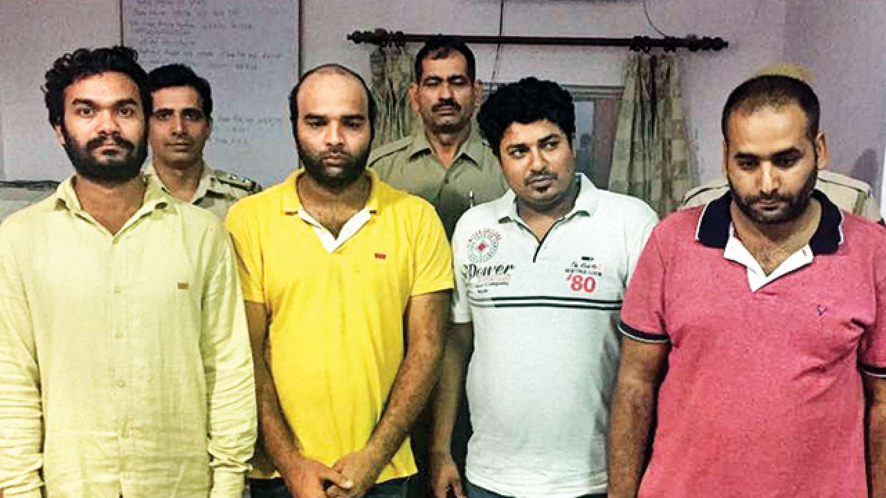 Police nab 'CBI officers' gang