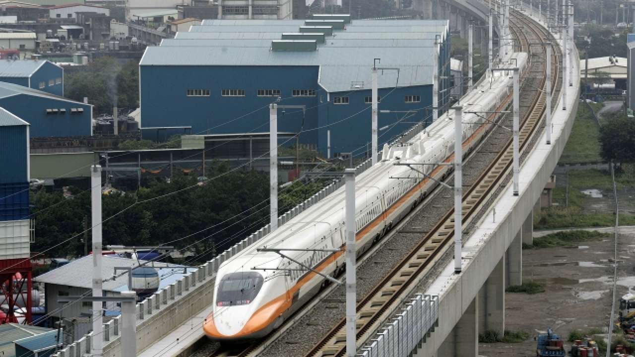 Iit alumni sanjeev sinha named as ahmedabad-mumbai bullet train project advisor