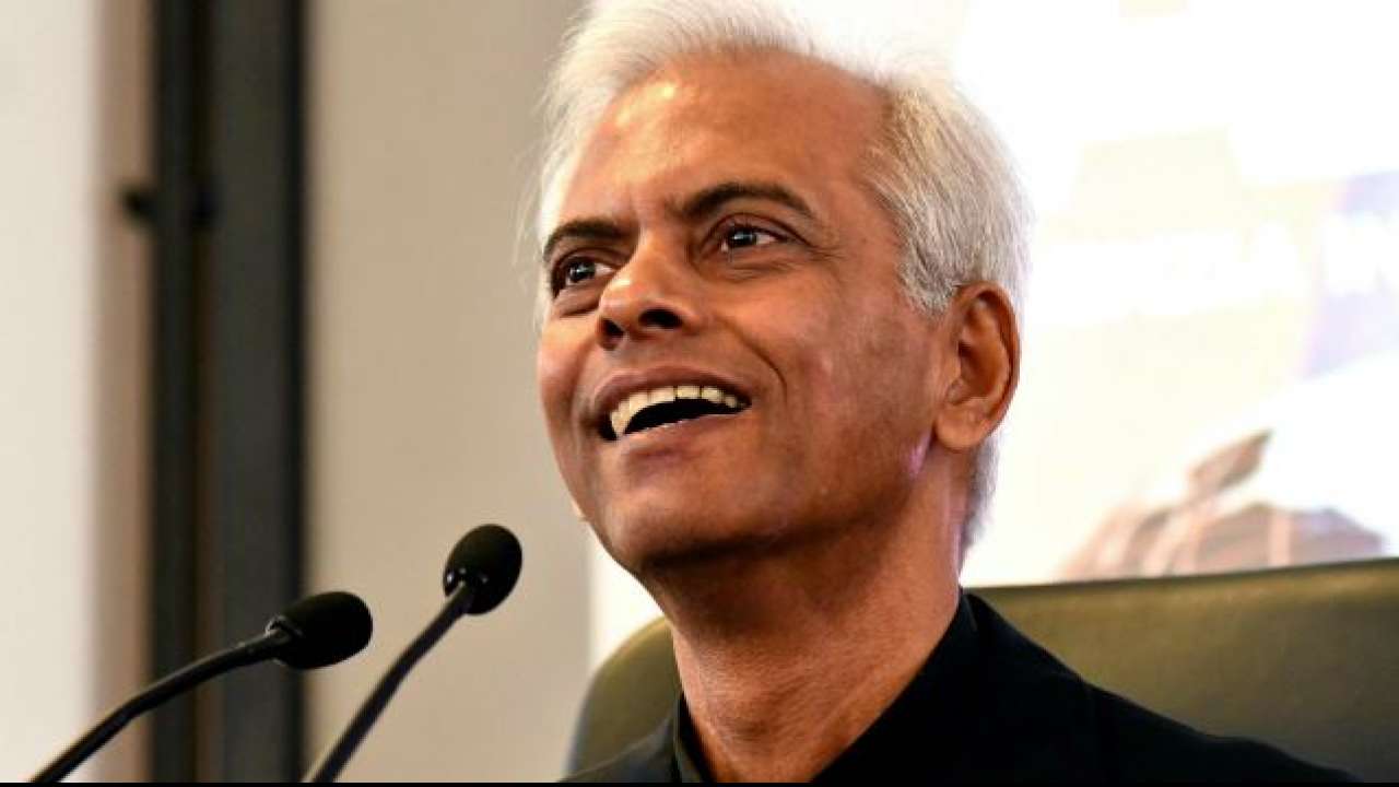 Tom father. Семья тома холланда. Росика. Отец томаса нолла. Tom father.