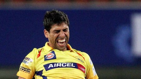 Ashish Nehra is elated post snapping up danger man AB De Villiers