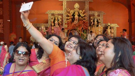 The mandatory Durga Puja selfie!