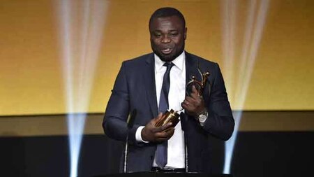 Gerald Asamoah receives 2015 FIFA Fair Play Award