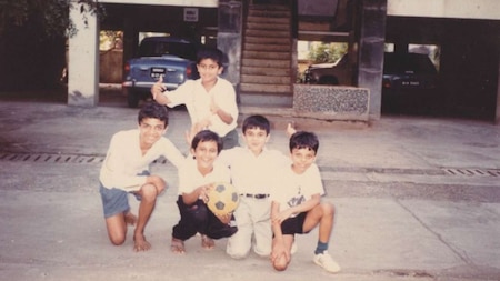 Sachin Tendulkar with his friends from the society