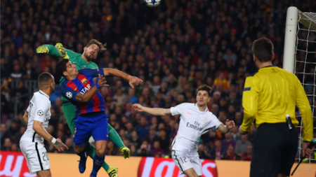 Luis Suarez scores Barcelona's first goal