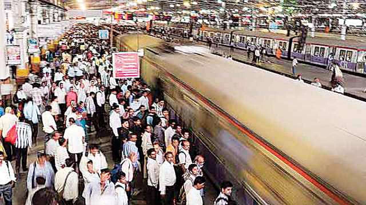 Free WiFi ups crowd at stations