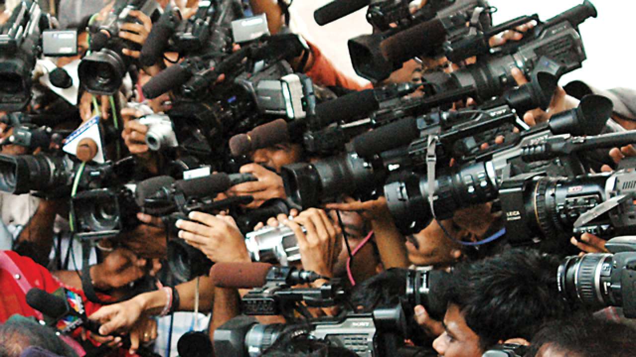 Centre to crack down on officers for speaking to media sans nod
