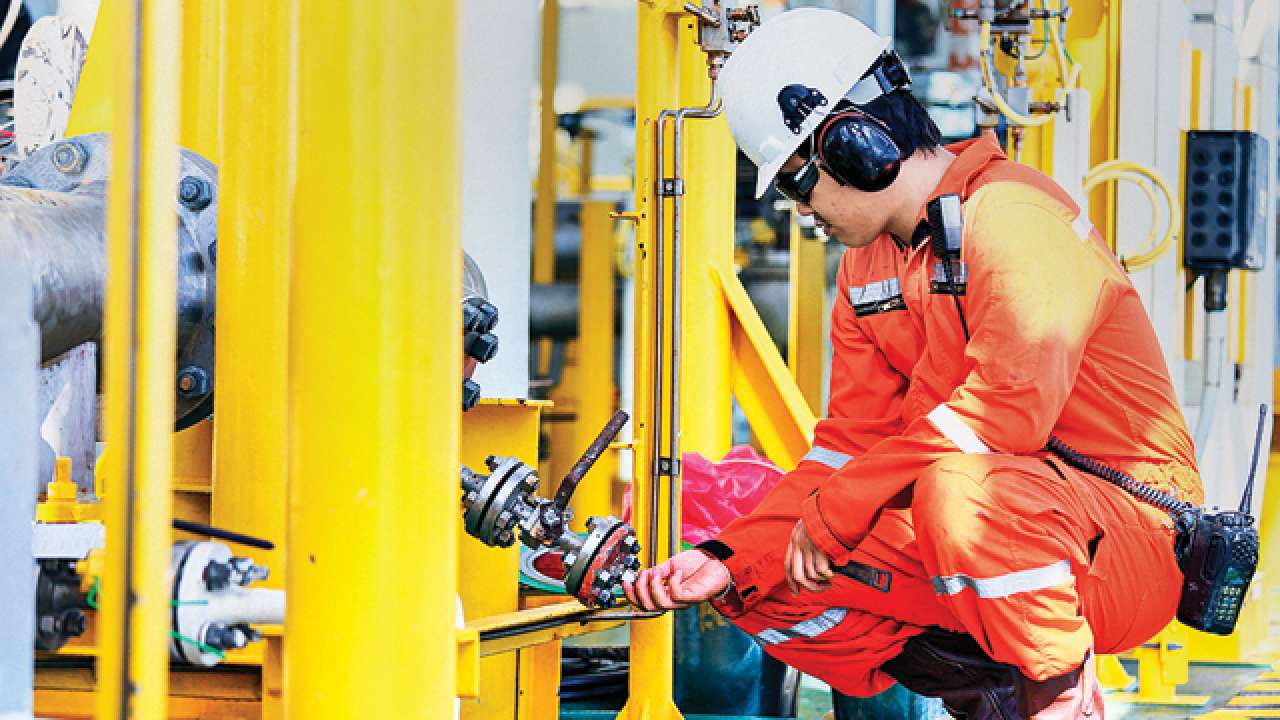 Focus on bringing India among top 50 nations in ease of doing business in 2018-19, PMO tells officers