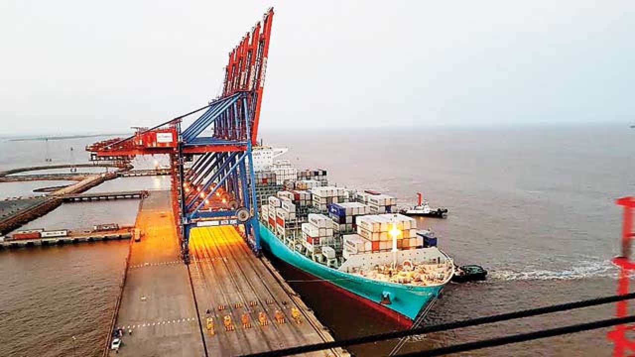 Gujarat Pipavav net falls 25% on cargo slowdown