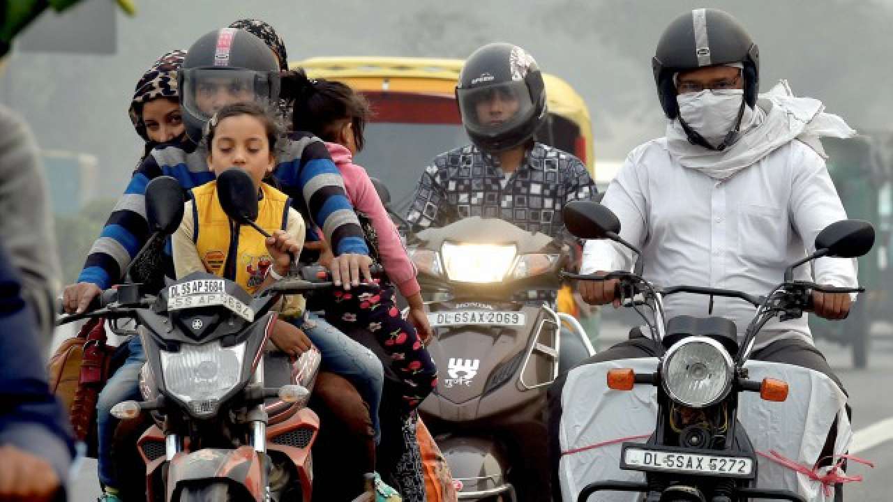 Delhi smog: air quality still 'very poor', emergency measures to continue
