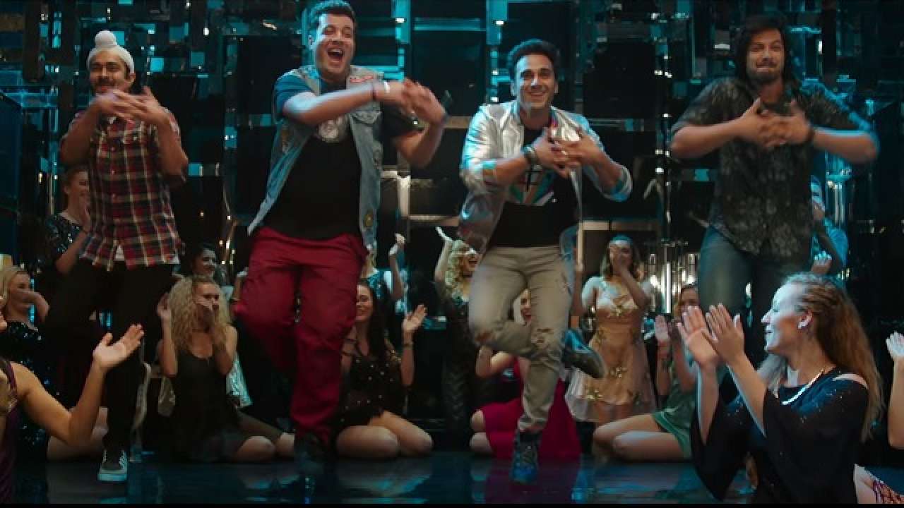Fukrey Returns Song Mehbooba Put On Your Dancing Shoes Groove To The Revisited Version Of Dharmendra S Iconic Song #fukreyreturns on 8th december, along with the first look the official twitter handle. fukrey returns song mehbooba put on