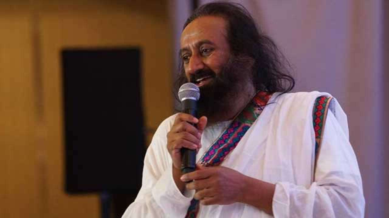 Sri sri ravi shankar in ayodhya: let's wait for supreme court's verdict, says cm yogi - 10 updates
