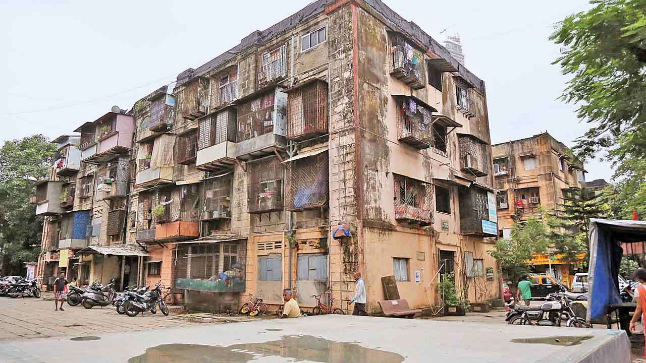 New proposal to ease residents' shift from old buildings