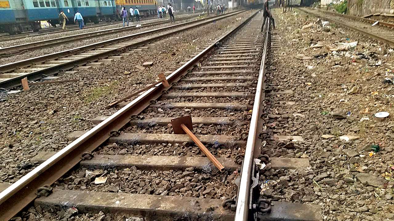 Safety hazard: Metal rods found on CR tracks yet again