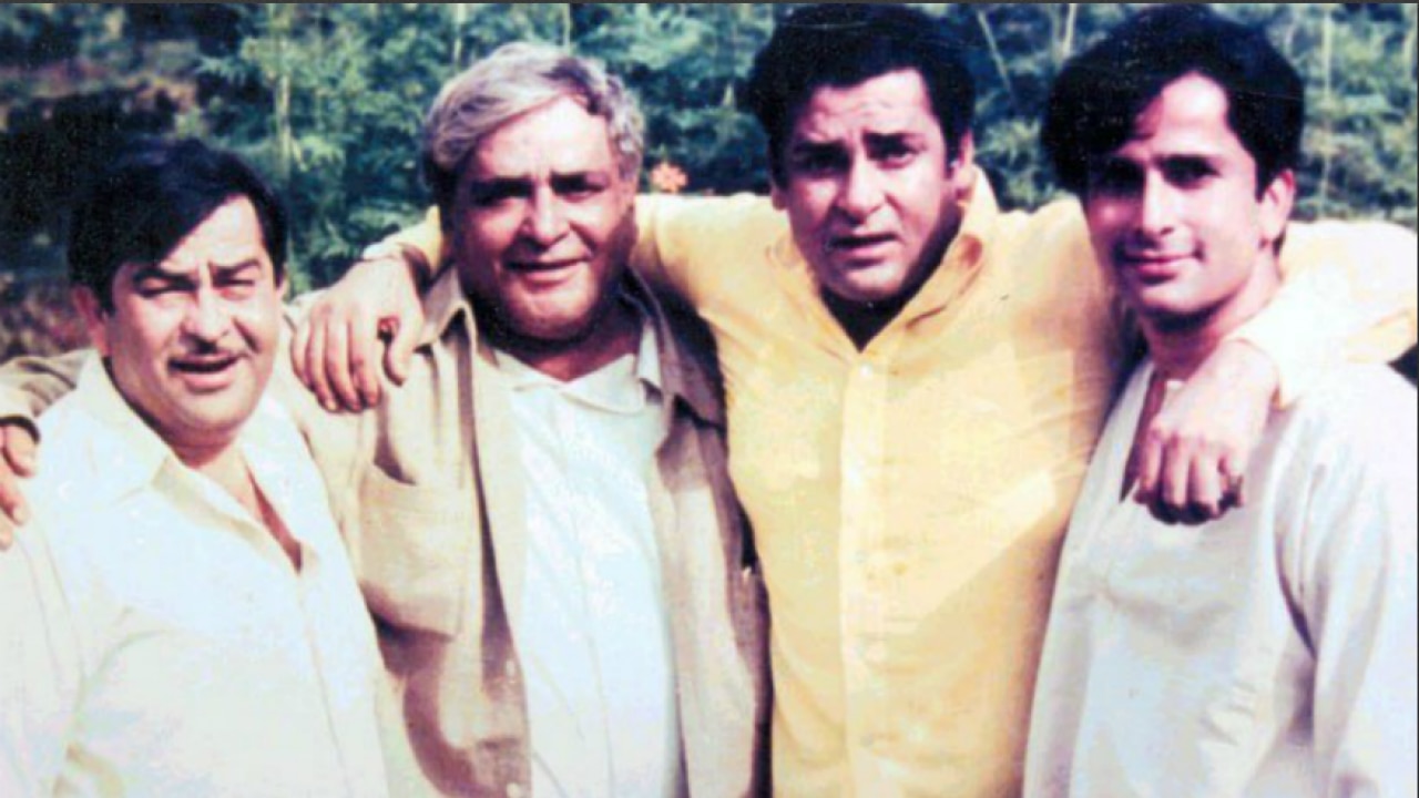 Kapoor & Sons: PrithviRaj Kapoor with sons, Raj Kapoor, Shashi Kapoor and Shammi Kapoor