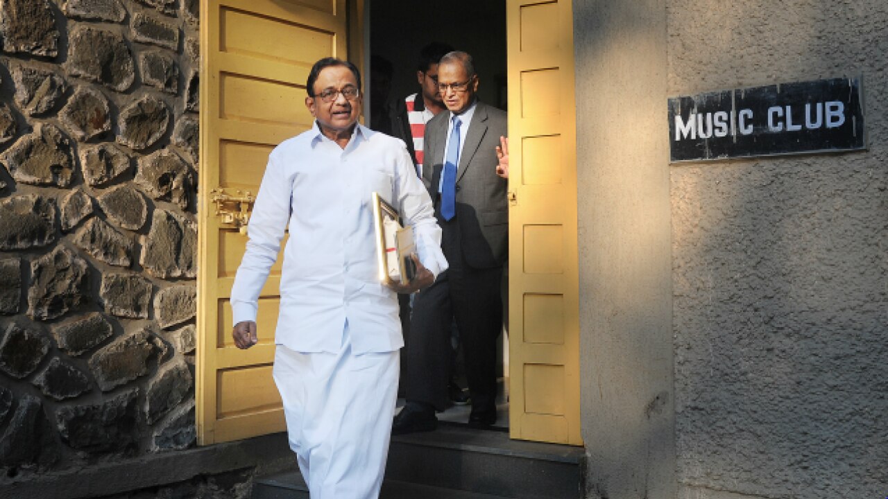 Congress leader P chidambaram with Narayana Murthy at IIT Powai