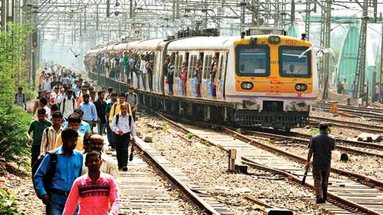 210 train services to be hit this x’mas weekend