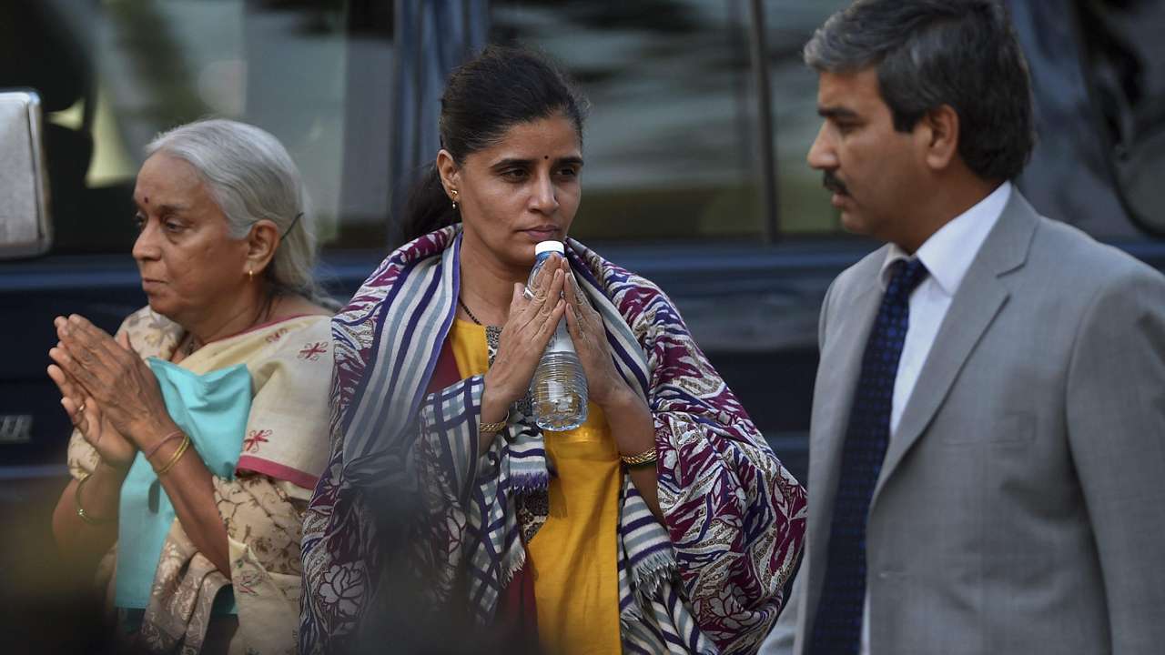 Day after meeting Kulbhushan Jadhav in Pakistan, wife, mother meet ...