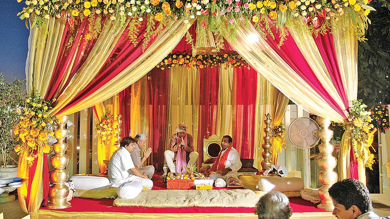 Lok Sabha Bill Seeks To Curb Big Fat Indian Wedding