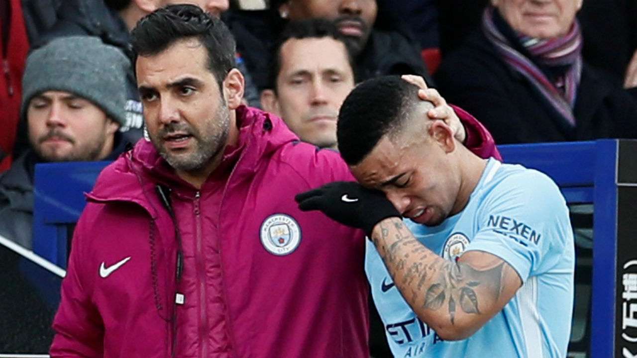 Manchester City S Winning Run Ends Injured Gabriel Jesus In Tears Kevin De Bruyne Stretchered Off