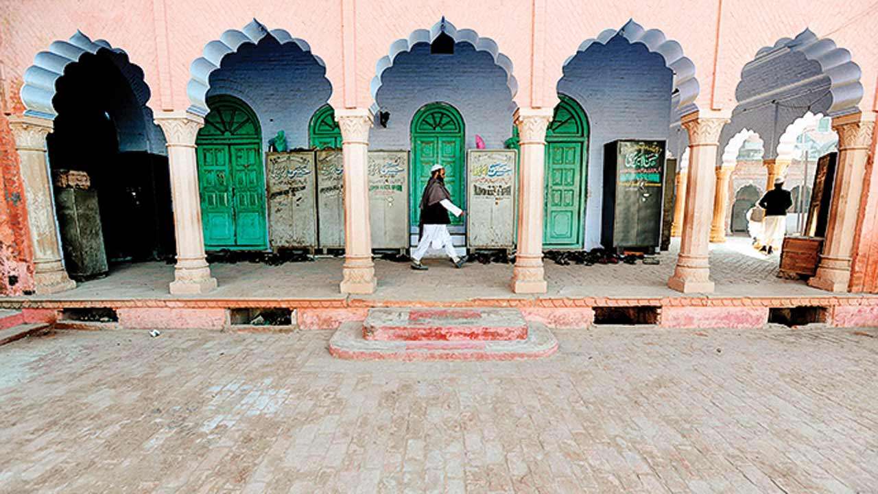 Deoband Issues Fatwa Against Marriages Into Families Earning From Interest