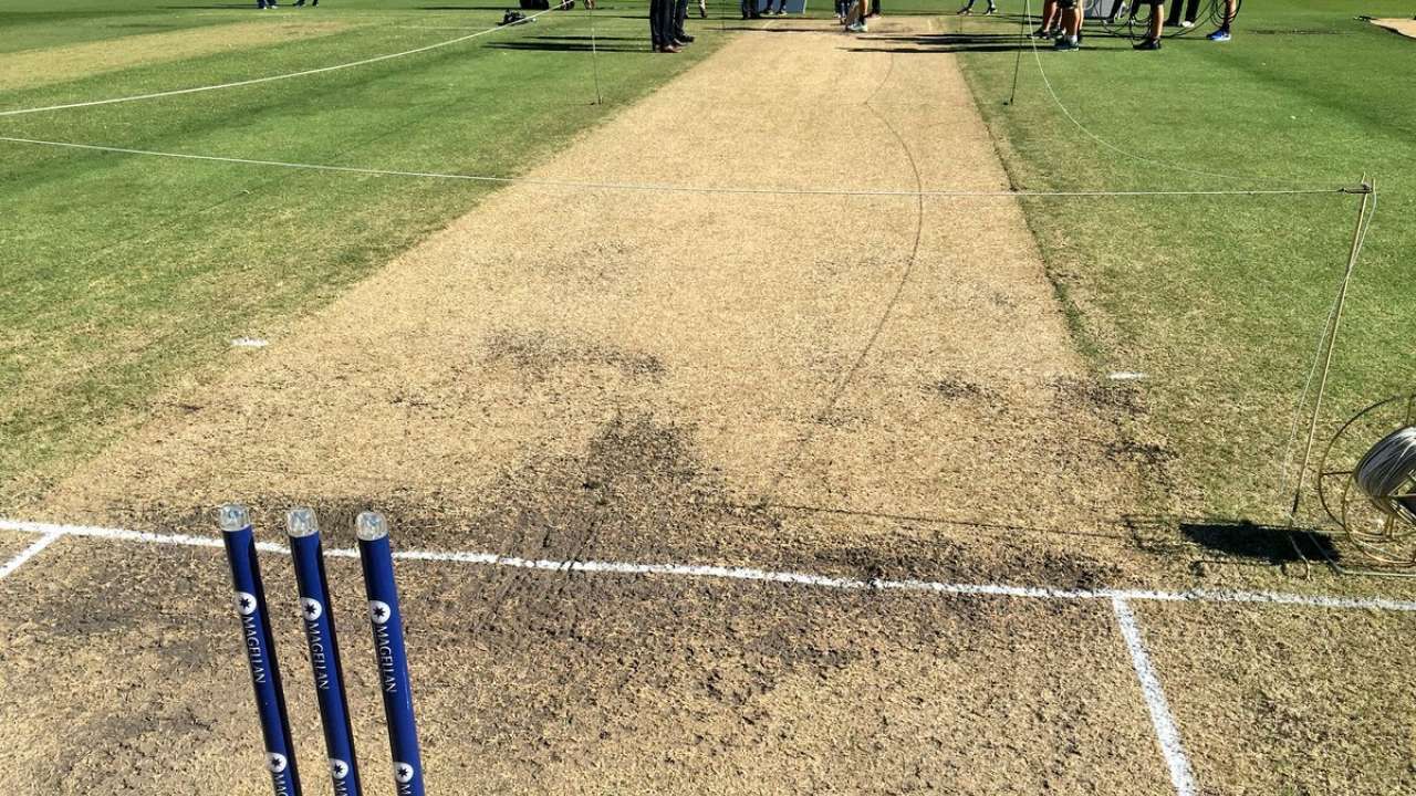 Ashes Melbourne Cricket Ground gets official ICC warning for 'poor' pitch