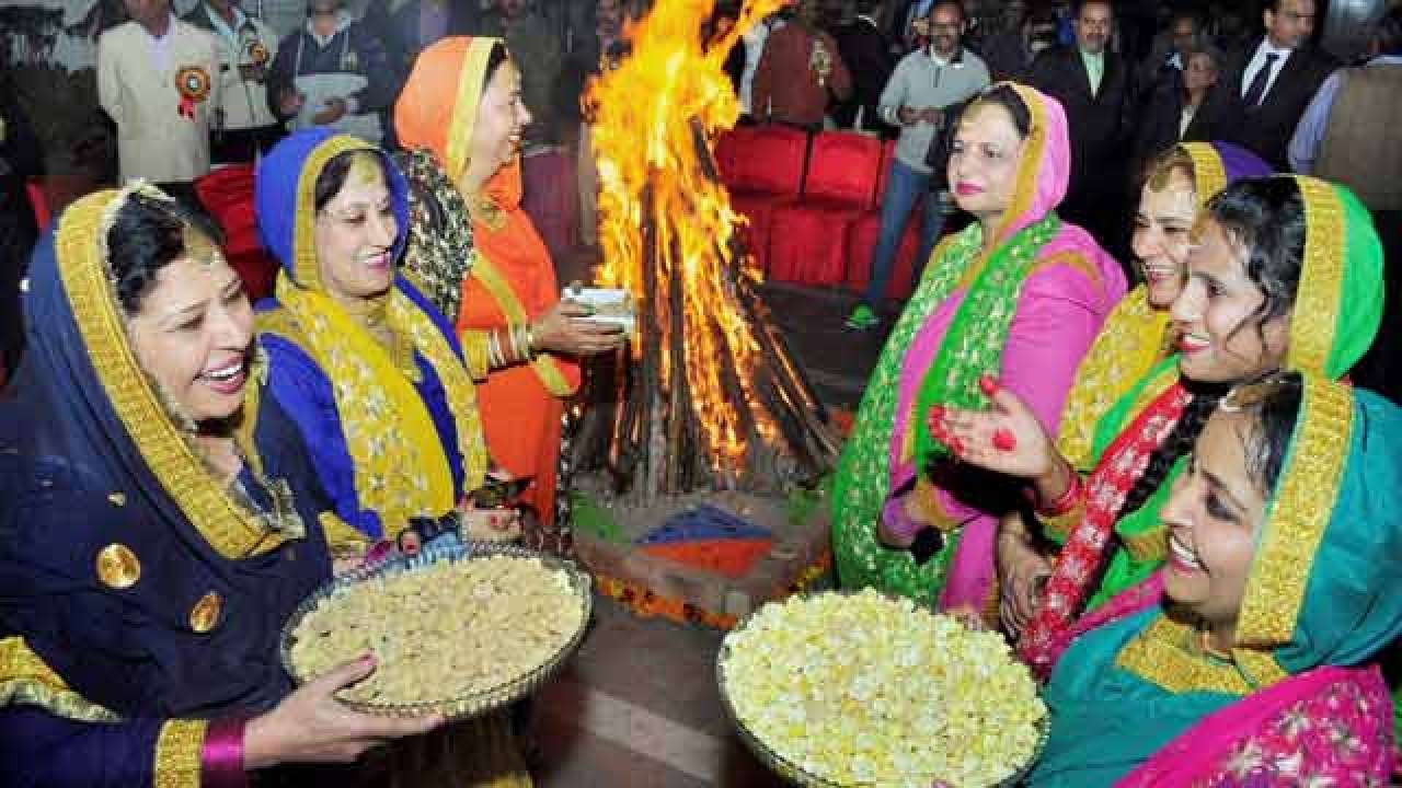 Kite-flying, bonfires mark Lohri celebrations in Punjab