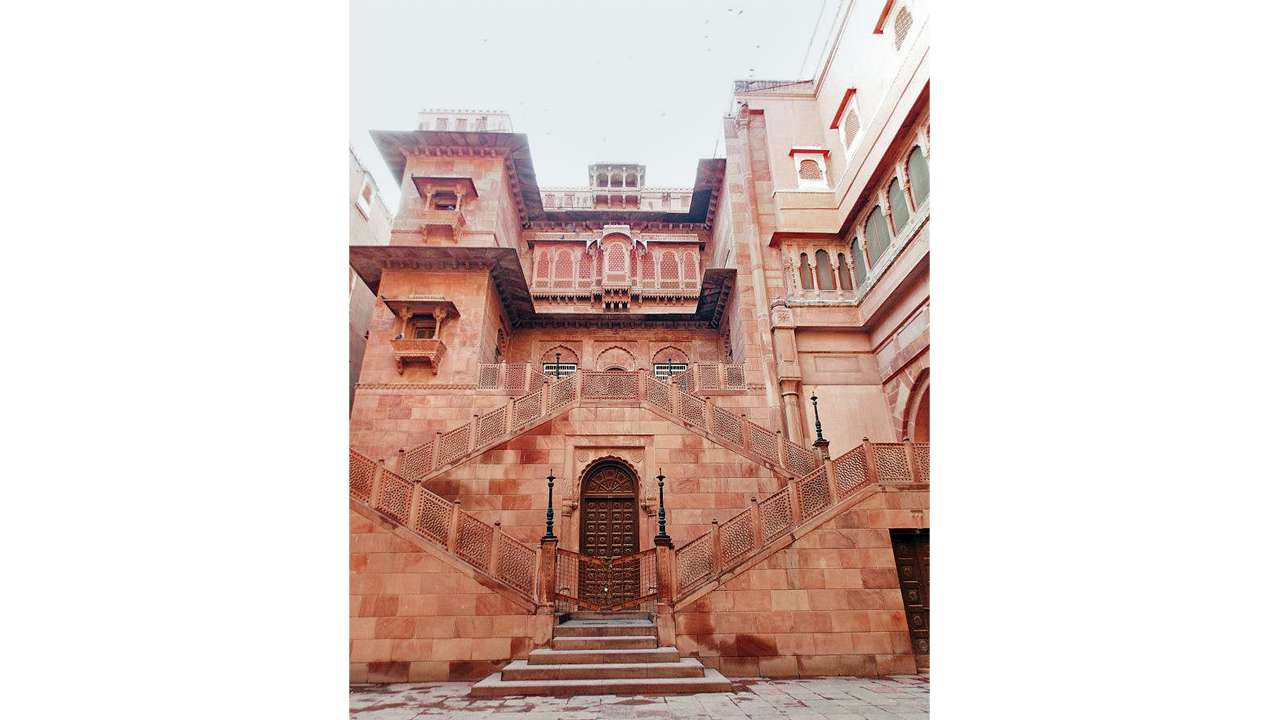 Junagarh Fort has 37 palaces within