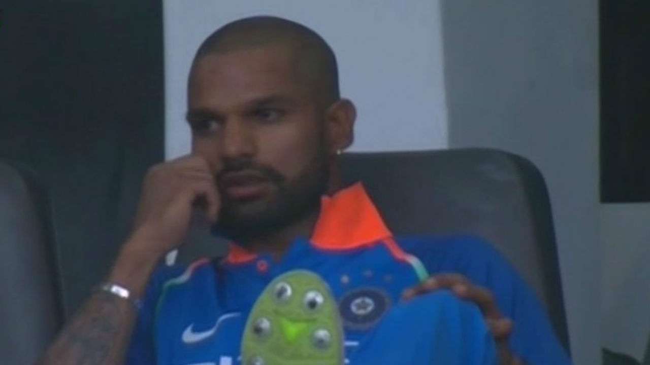 Watch Savind 1st Odi Shikhar Dhawan Angry With Virat Kohli After Run Out Twitter Makes The Most Of It