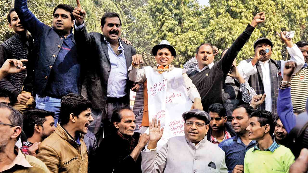 Sealing drive: dda offers sops to pacify irked traders