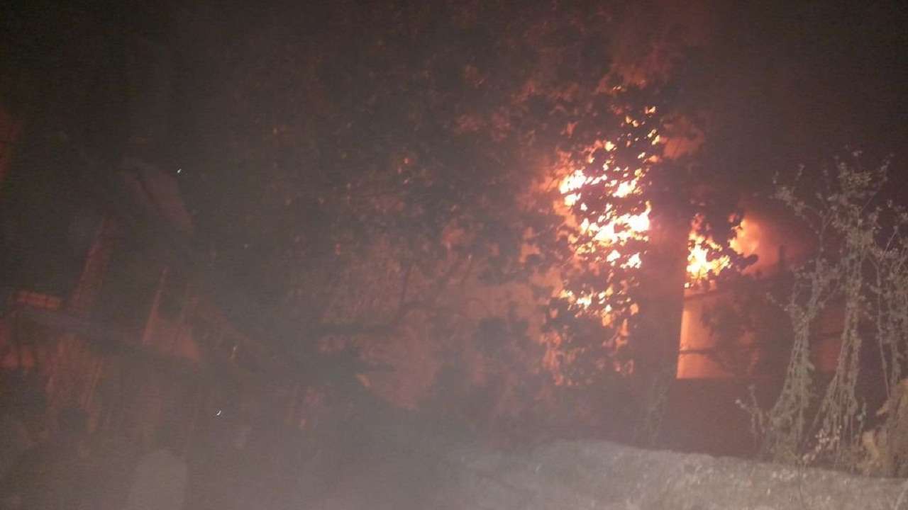 Fire Breaks Out In Industrial Area In Mulund No Injuries Reported